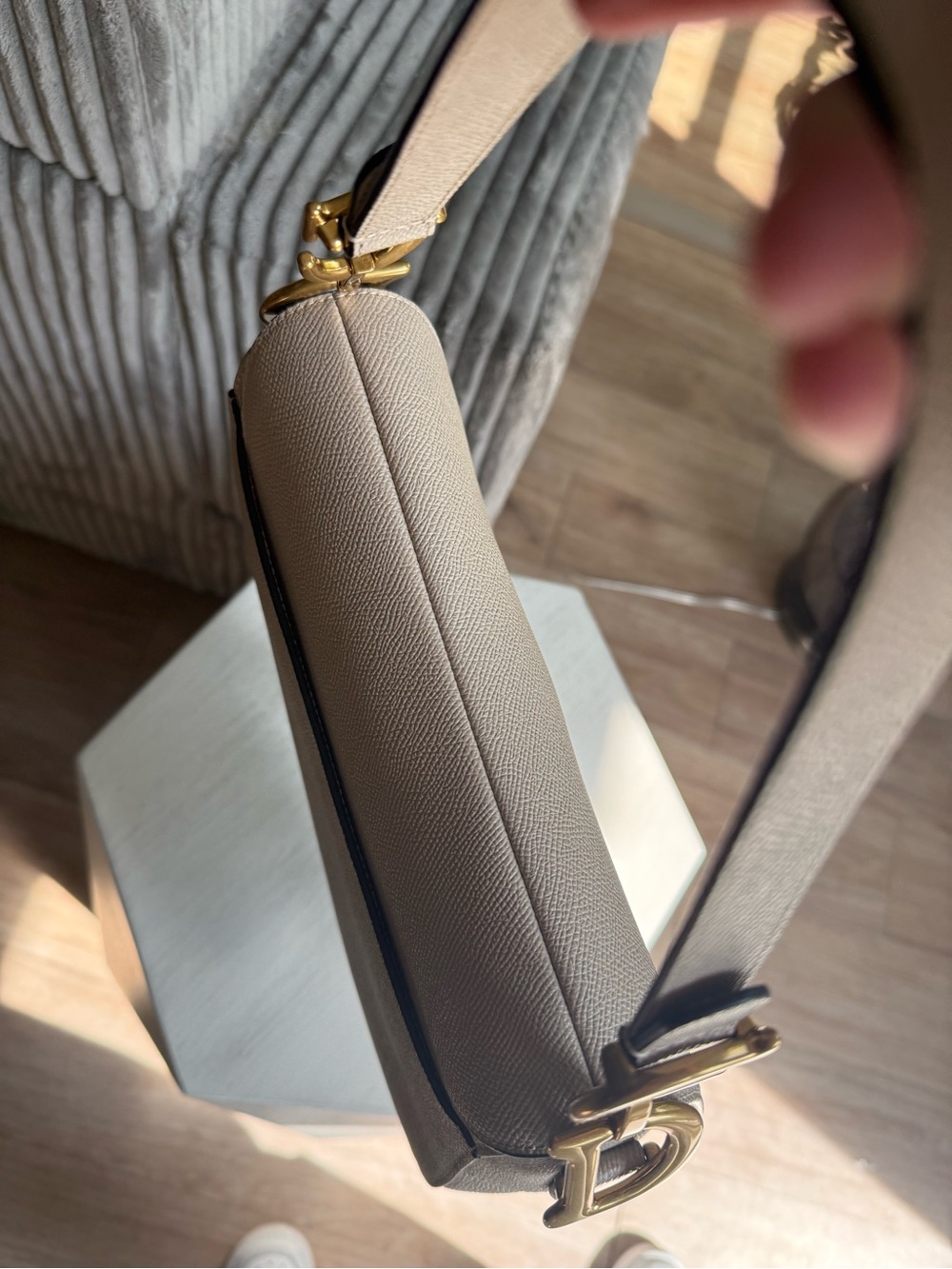 Dior Saddle Bag in Beige Calfskin Leather - Picture 5 of 14